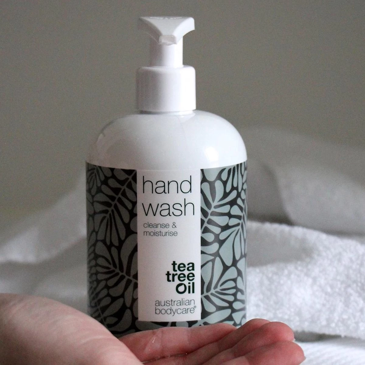 Australian Bodycare Hand Wash 500 Ml - Vochtinbrengende & Effectieve Handzeep Met 100% Natuurlijke Tea Tree Olie - Effectief Tegen Vuil - Houdt De Goede Flora Van De Huid In Balans - Geschikt Voor Alle Huidtypen - Afbeelding 5