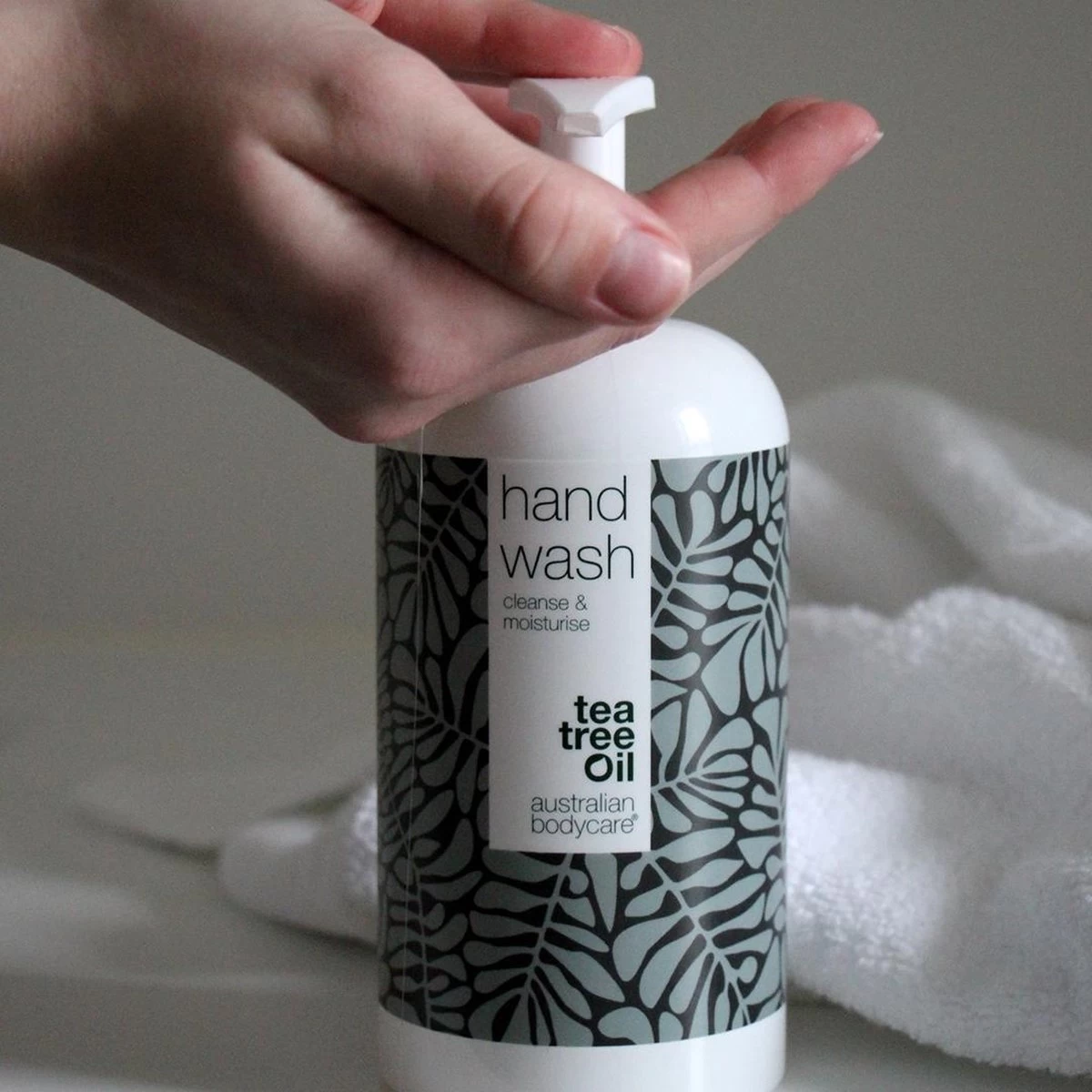 Australian Bodycare Hand Wash 500 Ml - Vochtinbrengende & Effectieve Handzeep Met 100% Natuurlijke Tea Tree Olie - Effectief Tegen Vuil - Houdt De Goede Flora Van De Huid In Balans - Geschikt Voor Alle Huidtypen - Afbeelding 7