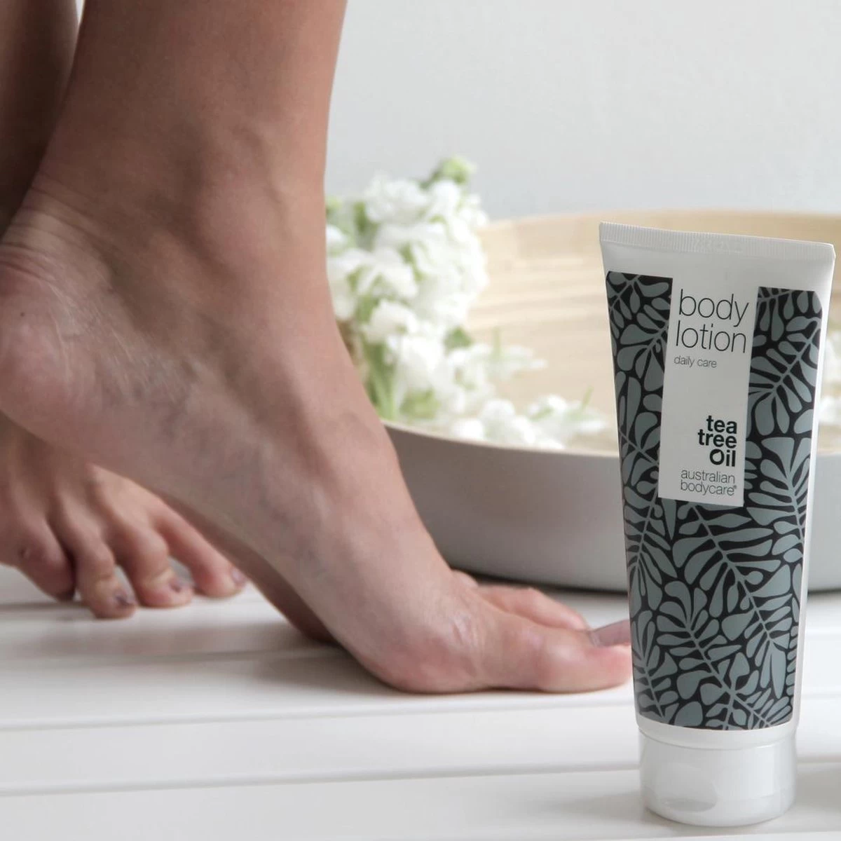 Australian Bodycare Body Lotion 200 Ml - Bodylotion Met Tea Tree Olie Verzorgt En Voorkomt Een Onzuivere En Droge Huid - Vermindert Vlekjes, Puistjes, Jeuk, Jeugdpuistjes, Lichaamsgeurtjes & Zweetvoeten - Geschikt Voor Vrouwen & Mannen - Afbeelding 9