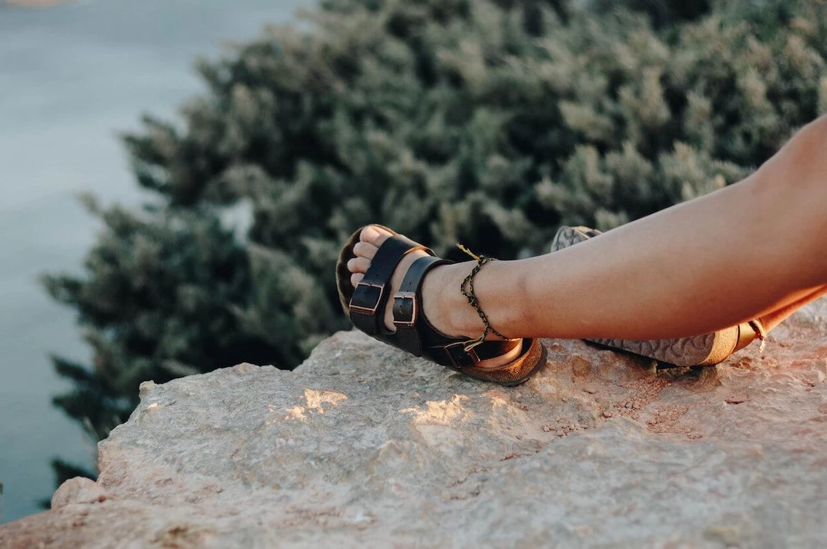 Vastu Eeltverwijderaar - Elektrische Oplaadbare Voetvijl Inclusief Opvangdoekje & Opbergzakje - Callus Remover - Inclusief Extra Opzetvijlen - Afbeelding 7