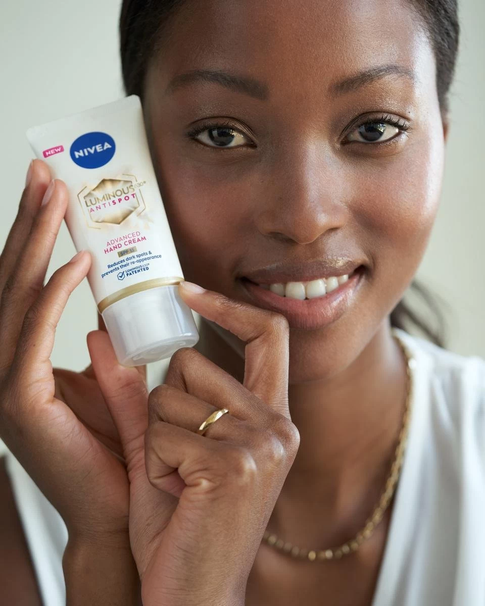 NIVEA Luminous630 Anti Spot Handcreme Anti Pigment - 50 ML - Afbeelding 2