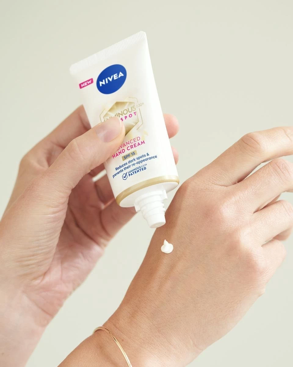 NIVEA Luminous630 Anti Spot Handcreme Anti Pigment - 50 ML - Afbeelding 3